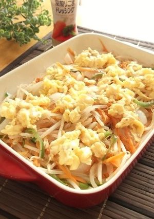 まるごと新玉ねぎとふんわり卵のサラダ-レシピのメイン写真