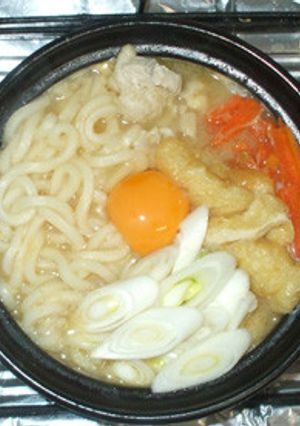 簡単味噌煮込みうどん♪鶏むね肉油揚げ卵-レシピのメイン写真