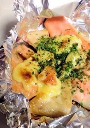 包んで焼くだけ♪簡単♪鮭のホイル焼き-レシピのメイン写真