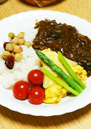翌日ハッシュドビーフにジャガオム・豆どん-レシピのメイン写真
