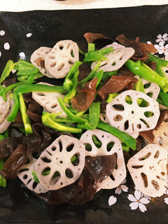 蓮根とキクラゲの青椒肉絲-レシピのメイン写真