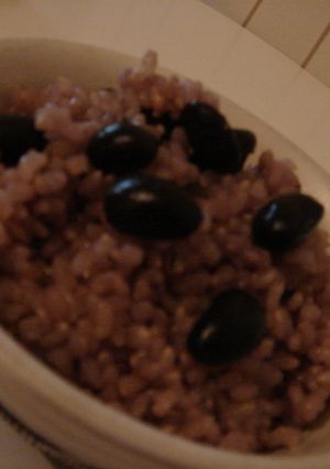 圧力鍋でふっくら炊ける、黒豆玄米ご飯-レシピのメイン写真