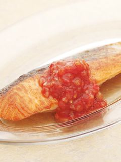 フレッシュトマトソースのサーモンソテー-レシピのメイン写真