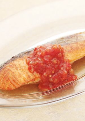 フレッシュトマトソースのサーモンソテー-レシピのメイン写真