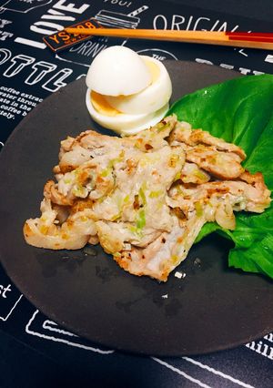 簡単☆ねぎ塩に漬けて焼くだけの豚肉鶏肉-レシピのメイン写真