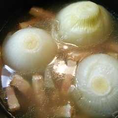 รูปของ 新玉ねぎのほっこりトロトロ煮込み。