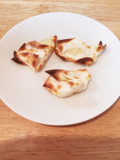 あまったぎょうざの皮で…チーズ包み焼き-レシピのメイン写真