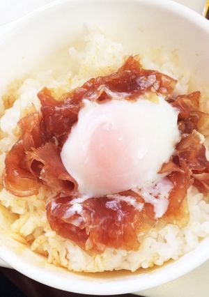 簡単なんちゃって！生ハムユッケ丼-レシピのメイン写真