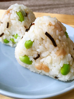 お弁当やお花見にも♪春色味噌おにぎり-レシピのメイン写真