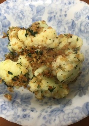 ぽくぽく♪カリフラワーのパン粉炒め-レシピのメイン写真