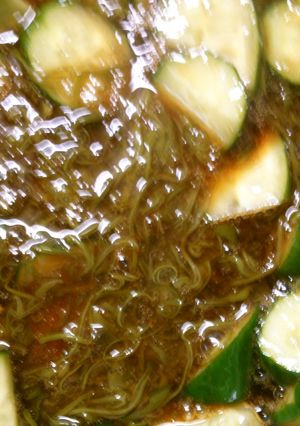 簡単！朝食に！キュウリとめかぶの酢の物-レシピのメイン写真