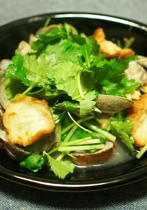 三つ葉と油麩入りあさりの酒蒸し-レシピのメイン写真