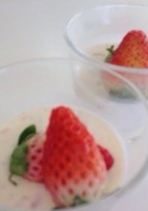 簡単いちごプリン-レシピのメイン写真