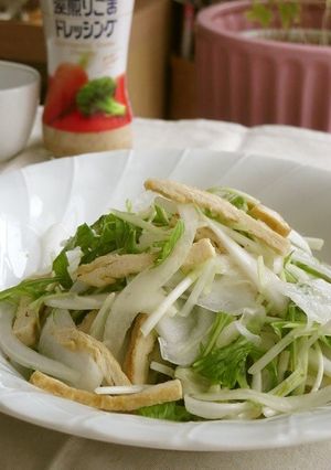 まるごと新玉ねぎのごまドレッシングサラダ-レシピのメイン写真