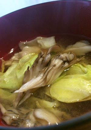 反則レシピ　春キャベツと舞茸のお味噌汁-レシピのメイン写真