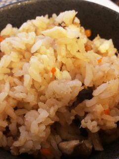 炊飯器に入れるだけ!ヒラメの炊き込み御飯-レシピのメイン写真