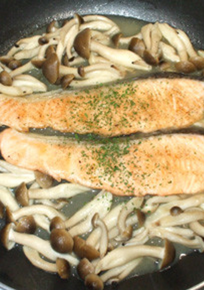 鮭と茸しめじの簡単レモンソース炒め-レシピのメイン写真
