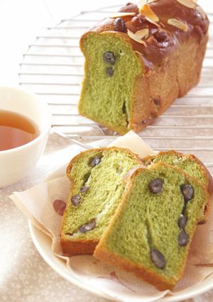 抹茶とホワイトチョコのミニ食パン-レシピのメイン写真