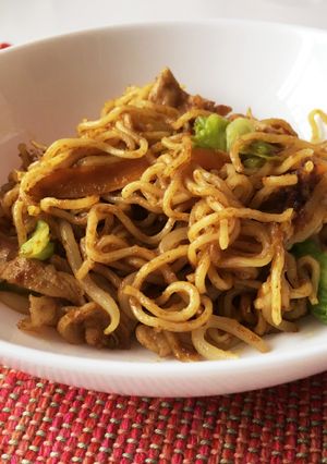 カレー焼きそば withお弁当のおかず-レシピのメイン写真