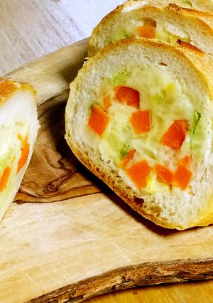 フランスパンのポテトサラダ詰め-レシピのメイン写真