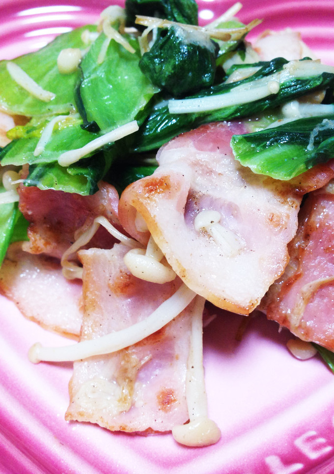 青梗菜とベーコンとエノキのごま油炒め☆-レシピのメイン写真