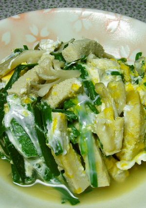 にらと凍み豆腐（高野豆腐）の卵とじ-レシピのメイン写真