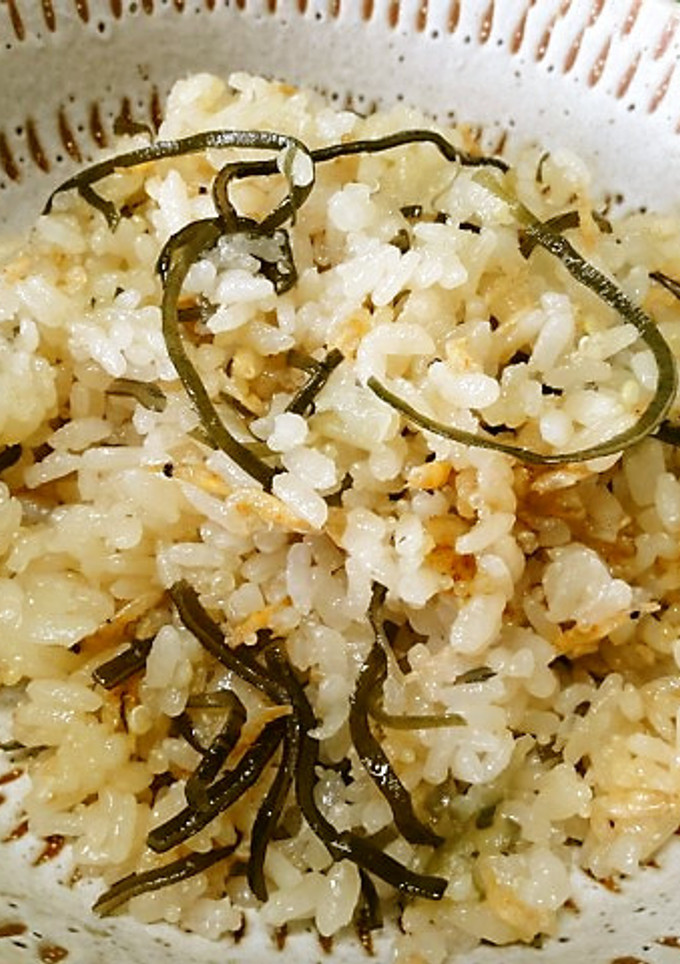 雑穀＋桜エビと塩こんぶの炊き込みご飯-レシピのメイン写真