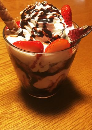家のグラスでいちごパフェ♡-レシピのメイン写真
