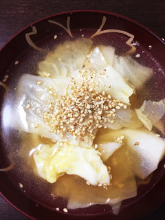 ごま油香るきゃべつのお味噌汁-レシピのメイン写真