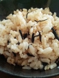 ひじきの炊き込みご飯-レシピのメイン写真