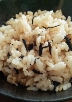 ひじきの炊き込みご飯-レシピのメイン写真