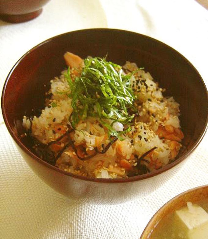 塩鮭と塩昆布で☆安い・簡単まぜご飯-レシピのメイン写真