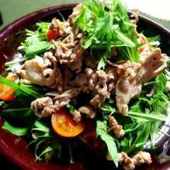 รูปของ 簡単！大葉と豚肉の野菜たっぷりサラダスパ