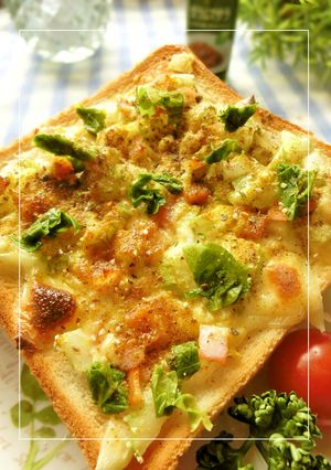 セロリ×ベーコンのSPICYトースト-レシピのメイン写真