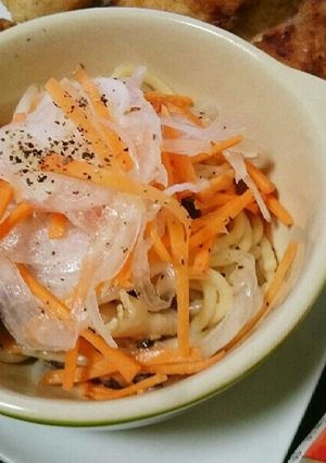 まるごと新玉ねぎdeきのこスパサラダ-レシピのメイン写真