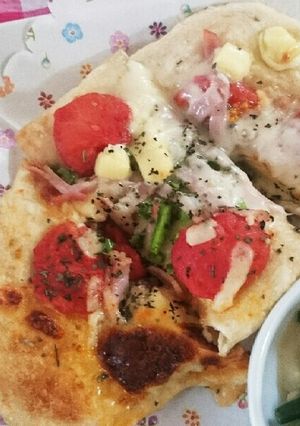 まるごとプチトマトとベーコンピザ-レシピのメイン写真