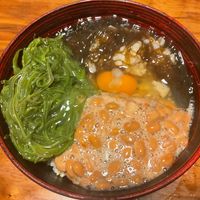基本からアレンジまで！思わずつくりたくなる「もずく酢 納豆」の