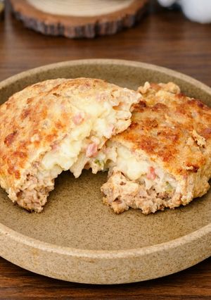 ポテサラバケットハンバーグ-レシピのメイン写真