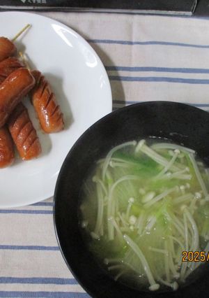 ウィンナーの醬油炒めとエノキの味噌汁😋♪-レシピのメイン写真
