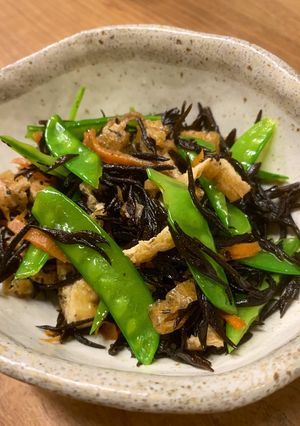 キヌサヤとひじきの炒め煮-レシピのメイン写真