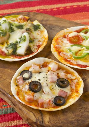 簡単マッサで餃子の皮アレンジピザ-レシピのメイン写真