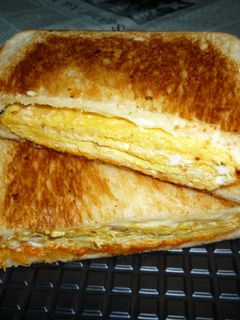 ビッグ厚焼き卵でホットサンド-レシピのメイン写真