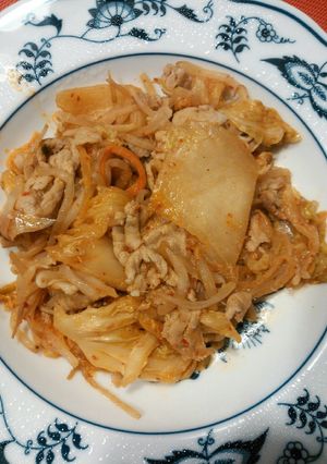 豚肉とキムチとキャベツの炒めもの！-レシピのメイン写真