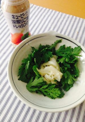 まるごと酢玉ねぎ&春菊のサラダ！-レシピのメイン写真