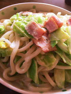 ベーコンとキャベツのクリームうどん-レシピのメイン写真