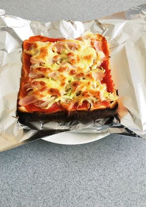 冷蔵庫の残り野菜でピザトースト-レシピのメイン写真