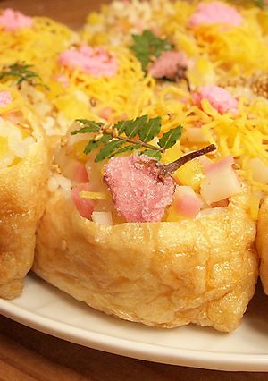 お湯かけて塗ればOK!春色いなり寿司-レシピのメイン写真