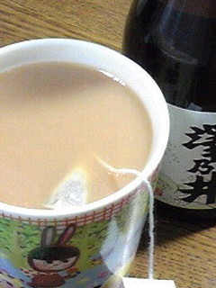 日本酒がほのかに香る☆ホットミルクティー-レシピのメイン写真
