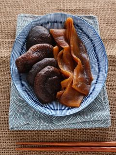 椎茸とかんぴょうの甘煮☆巻きずし-レシピのメイン写真