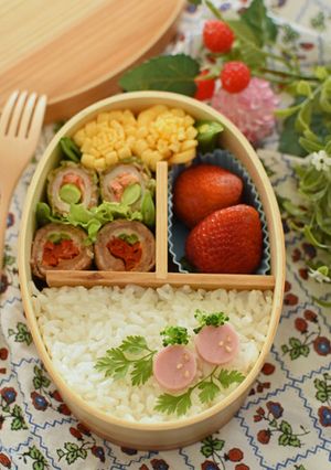 【キャラ弁】魚肉ソーセージのイチゴ弁当-レシピのメイン写真